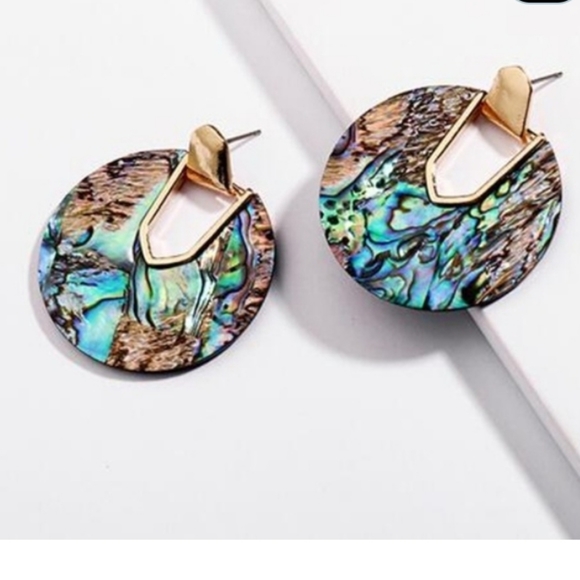 Iridescent Circle Statement Earrings BOUTIQUE ITEM - Picture 12 of 13